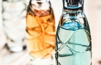 Guide to distinguish real and fake perfume